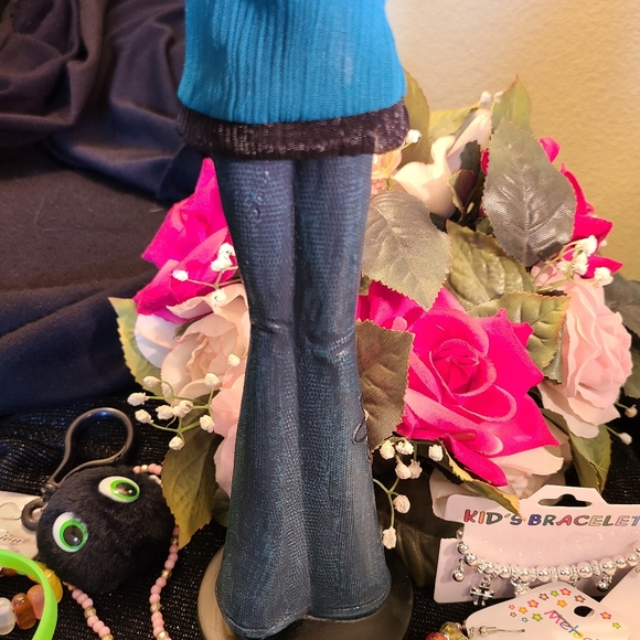 Girl Child Jewelry Chest Display Mannequin Lot - Picture 7 of 14